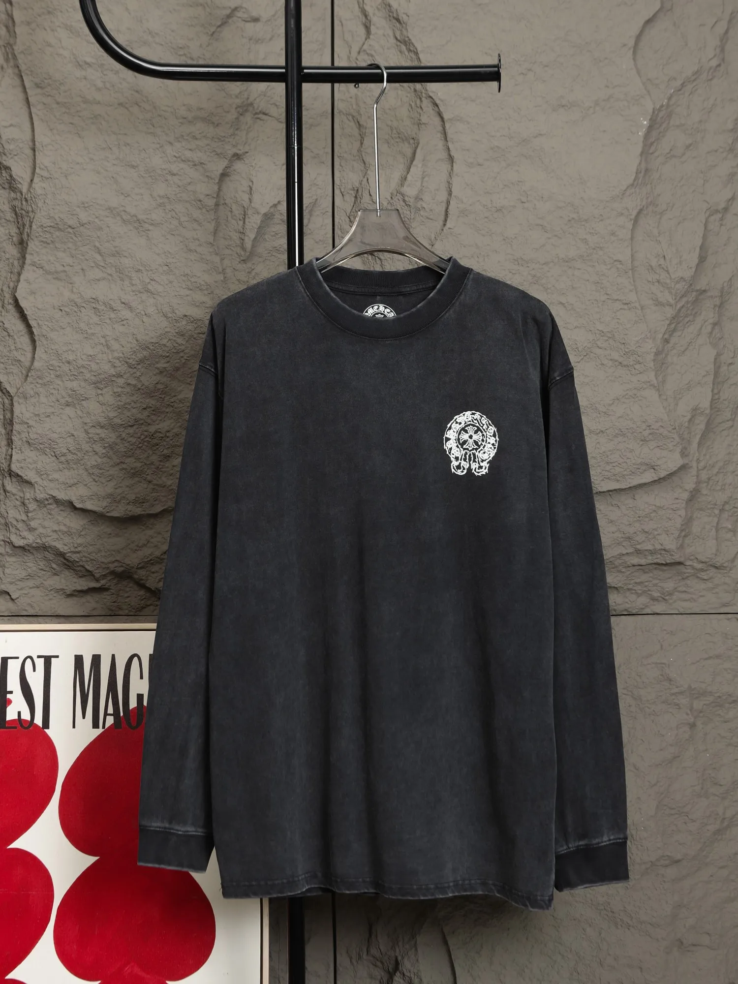 🅿️280 High-quality 25803 2025 early autumn new release🔥 Croxin washed distressed disc length T, 270g high weight double yarn plain fabric, and both the fabric and the garment have been washed, which is equivalent to two washing processes to prevent shrinkage.